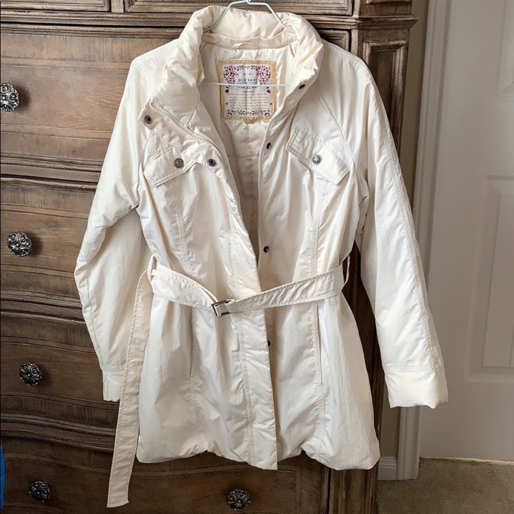 Old Navy Cream Belted Puffer Coat